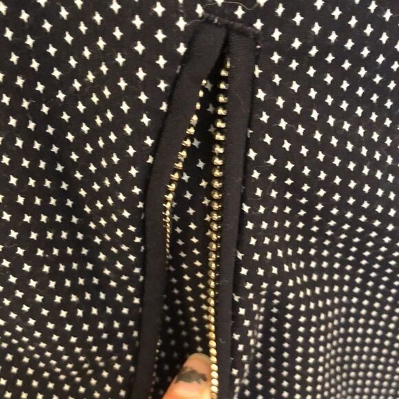 H and M black and white shorts - Picture 4 of 16